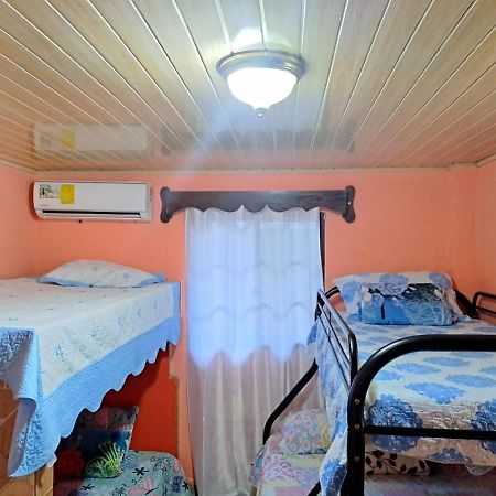 Hostal Familiar Noemi Давид Екстер'єр фото